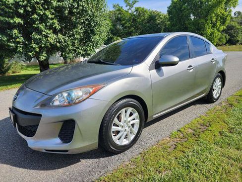 Used 2012 MAZDA MAZDA3 i Touring FWD image 2