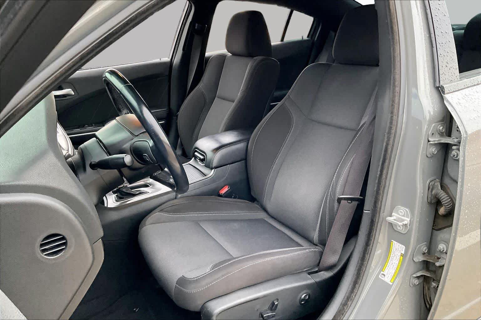 Used 2019 Dodge Charger SXT RWD image 7