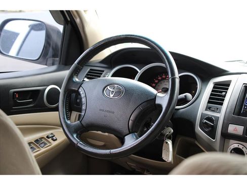 Used 2011 Toyota Tacoma 4x4 Double Cab image 18