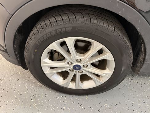 Used 2018 Ford Escape SE w/ SE SYNC Package FWD image 26