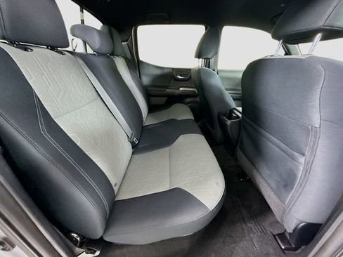 Certified 2021 Toyota Tacoma TRD Off-Road AWD/4WD image 24
