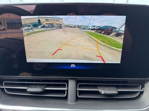 Used 2025 Chevrolet Trax RS image 26