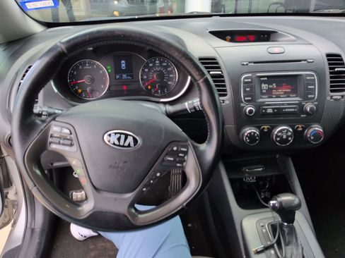 Used 2015 Kia Forte EX w/ UVO Package W/17" Alloys FWD image 11
