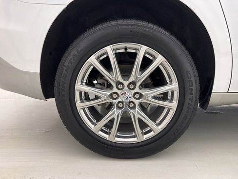 Used 2023 Buick Enclave Essence w/ Experience Buick Package image 21