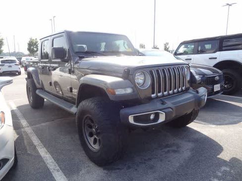 Used 2021 Jeep Gladiator Overland w/ Popular Equipment Package AWD/4WD image 3