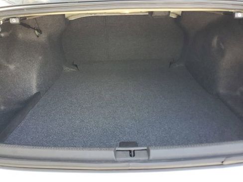 Used 2018 Volkswagen Passat 2.0T R-Line image 9