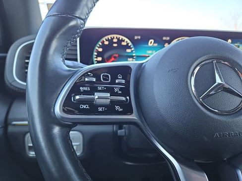 Used 2022 Mercedes-Benz GLS 450 4MATIC image 18