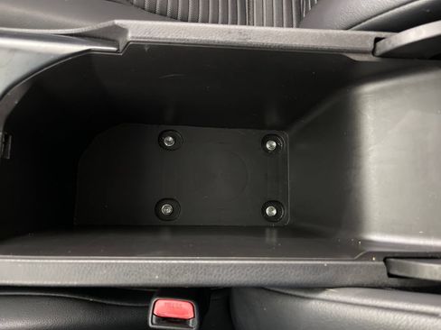 Used 2018 Toyota Camry SE FWD image 25