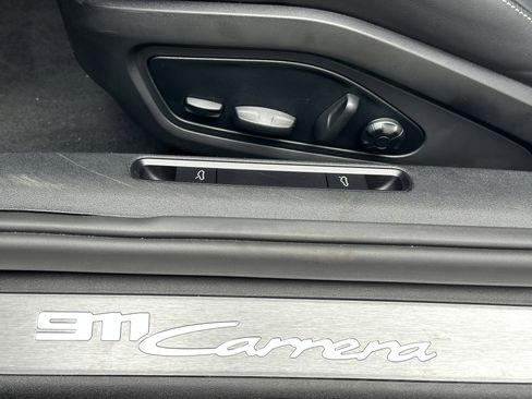 Certified 2025 Porsche 911 Carrera RWD image 25