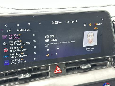 Used 2024 Kia Sportage EX FWD image 12