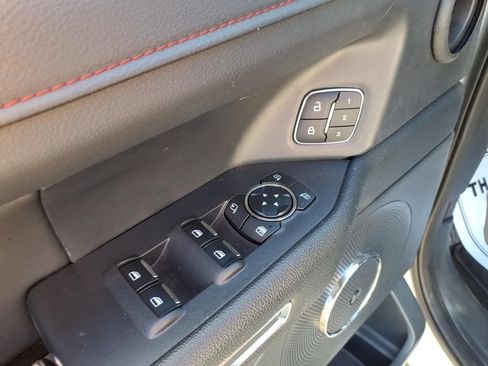 Used 2024 Ford Expedition Limited AWD/4WD image 17