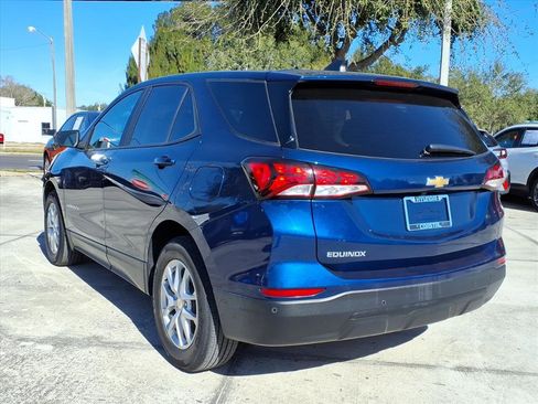 Used 2022 Chevrolet Equinox LS w/ LS Convenience Package image 5