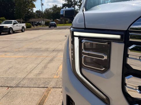 Used 2025 GMC Sierra 1500 Denali w/ Denali Reserve Package AWD/4WD image 15