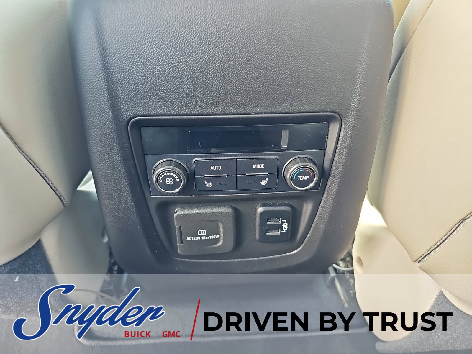 Used 2018 Buick Enclave Premium FWD image 26