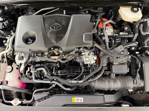 Used 2025 Toyota Camry LE image 31