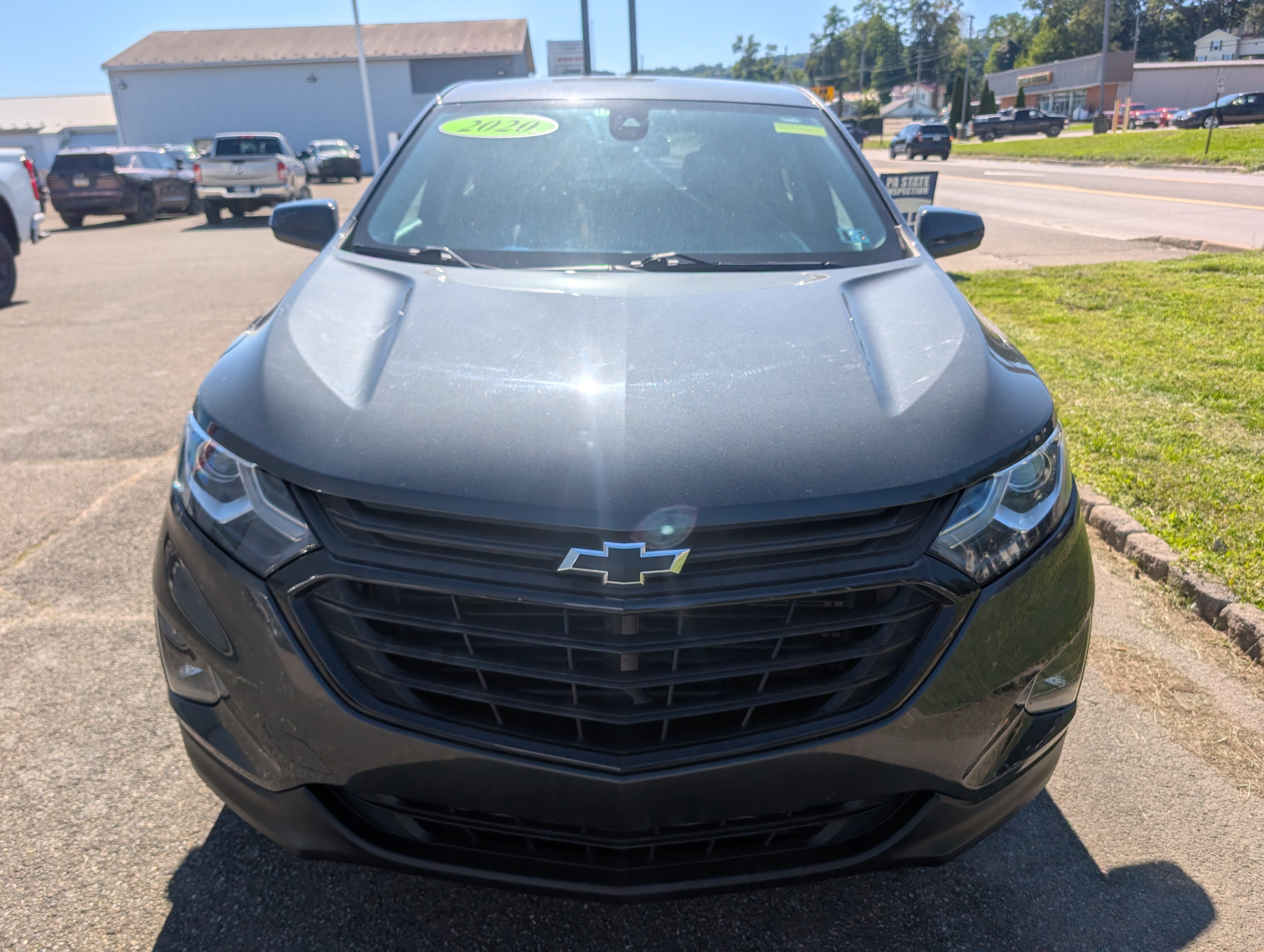 Used 2020 Chevrolet Equinox LT w/ Sport Edition AWD/4WD image 2