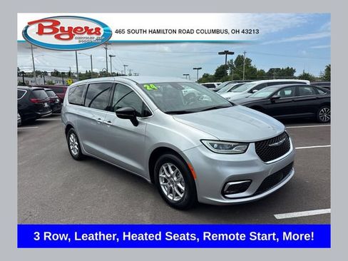 Used 2024 Chrysler Pacifica Touring-L FWD image 1