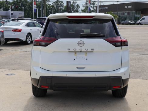 Used 2025 Nissan Rogue SV FWD image 20