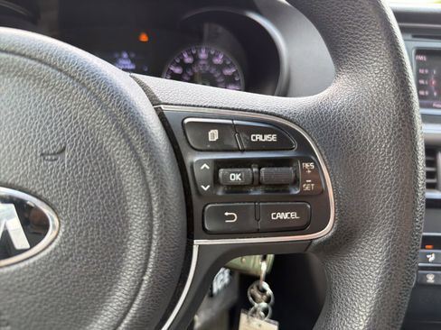 Used 2016 Kia Optima LX FWD image 13