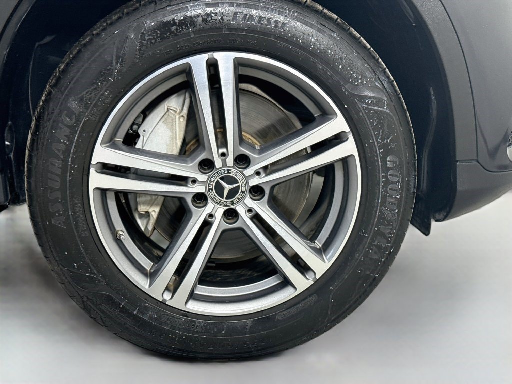 Used 2020 Mercedes-Benz GLC 300 image 30