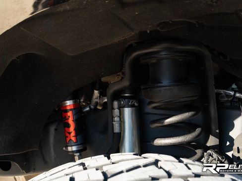 Used 2023 Ford F450 Lariat w/ FX4 Off-Road Package image 12