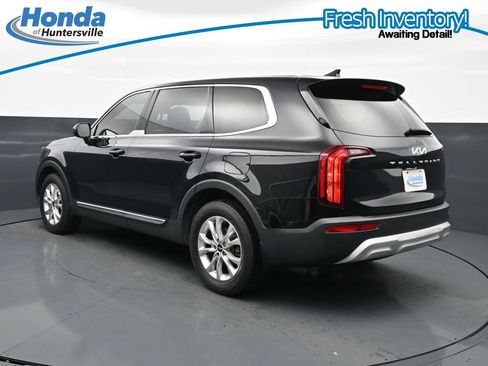 Used 2022 Kia Telluride LX FWD image 7