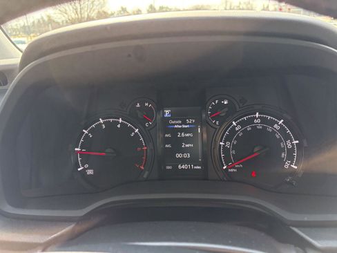 Used 2021 Toyota 4Runner SR5 Premium w/ Moonroof Package image 12