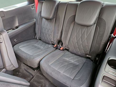 Used 2024 Mercedes-Benz GLS 63 AMG 4MATIC image 14