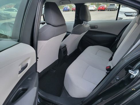 Used 2022 Toyota Corolla LE FWD image 21