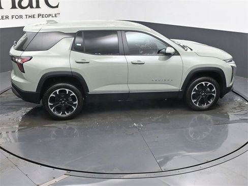 New 2026 Chevrolet Equinox LT image 17