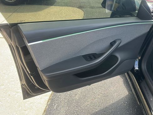 Used 2024 Tesla Model 3 Long Range RWD image 23
