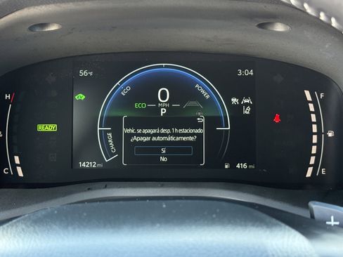 Used 2025 Toyota Camry SE w/ Convenience Package image 24