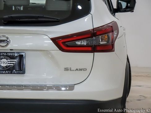 Used 2022 Nissan Rogue Sport SL w/ Premium Package image 8