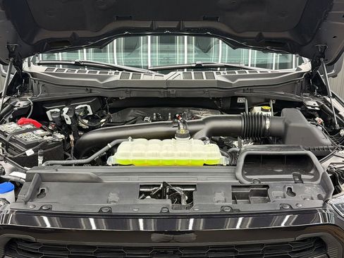 Used 2025 Ford F150 Lariat AWD/4WD image 19