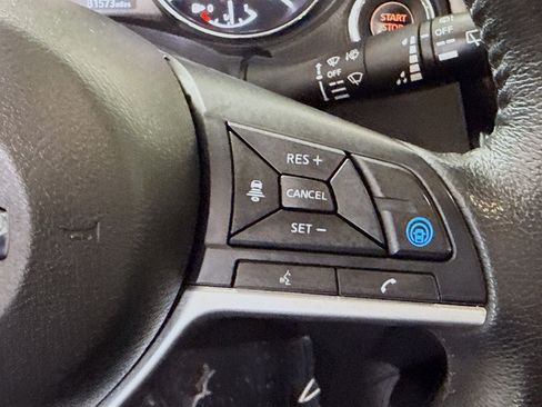 Used 2019 Nissan Rogue SV w/ Sun & Sound Touring Package image 15