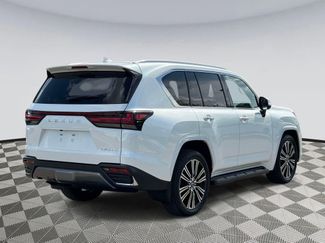 Used 2024 Lexus LX 600 4WD w/ Luxury Package video 2