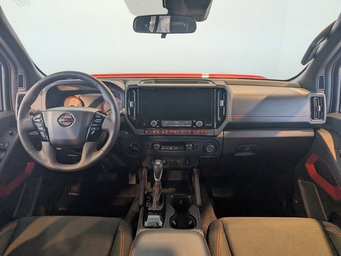 Used 2025 Nissan Frontier PRO-4X w/ Pro Convenience Package image 13