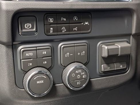 New 2026 Chevrolet Tahoe LT image 19