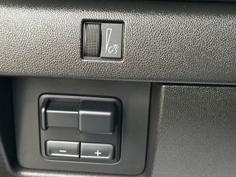 Used 2025 Chevrolet Colorado Z71 w/ Technology Package image 23