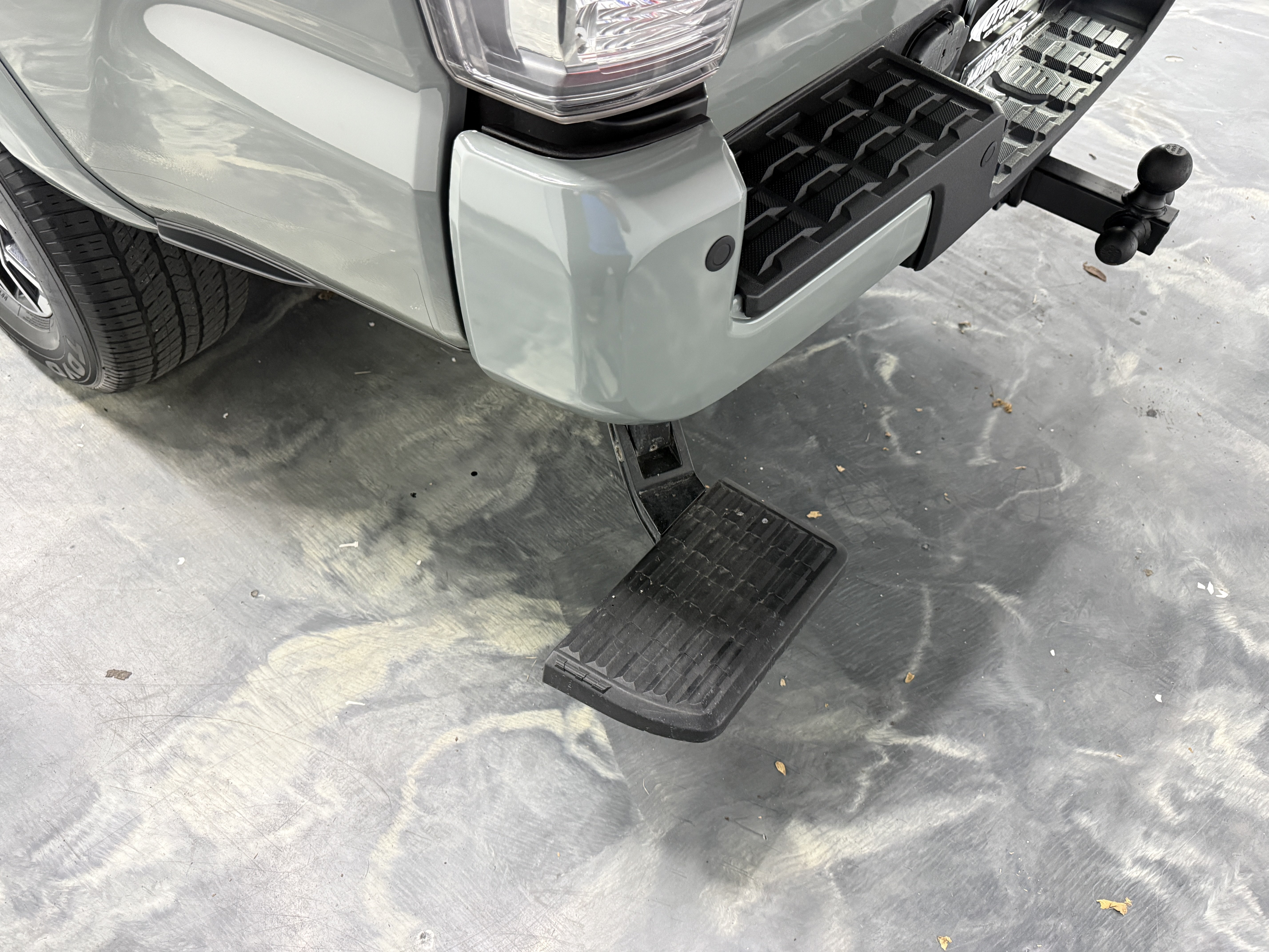 Used 2023 Toyota Tacoma TRD Sport w/ TRD Premium Sport Package AWD/4WD image 24