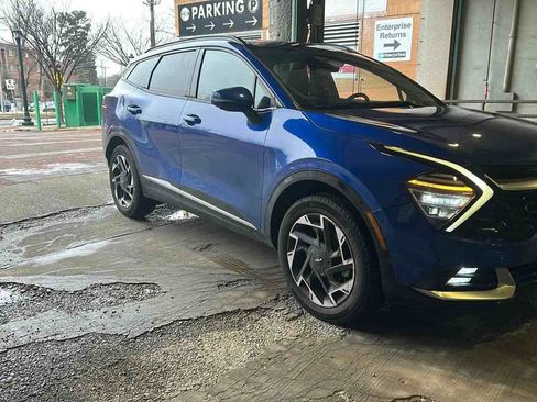 Certified 2023 Kia Sportage SX image 1