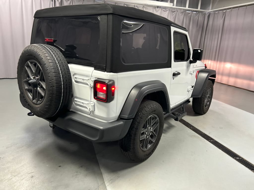 Used 2024 Jeep Wrangler Sport AWD/4WD image 7