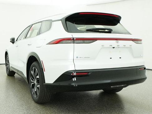 New 2026 Toyota Crown Signia AWD/4WD image 9