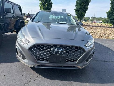 Used 2019 Hyundai Sonata Limited w/ Ultimate Package 04 FWD image 2