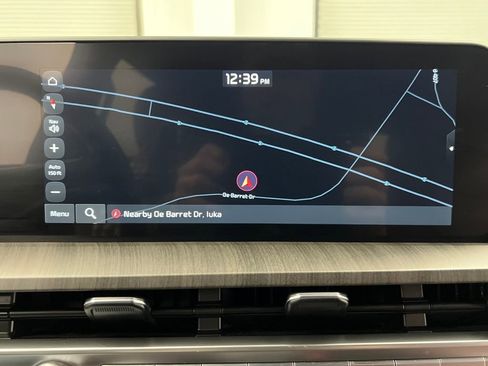 Used 2024 Kia Telluride EX w/ EX Captain's Chair Package image 65