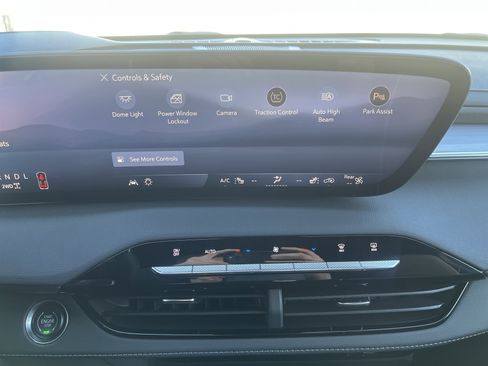 Used 2025 Buick Enclave Preferred image 29