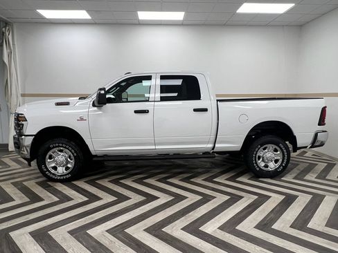 New 2026 RAM 2500 Tradesman AWD/4WD image 3