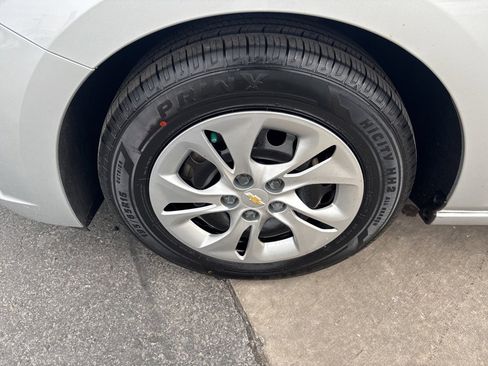 Used 2019 Chevrolet Cruze LS image 10