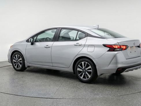 Used 2025 Nissan Versa SV image 6