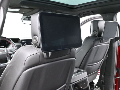 Used 2025 GMC Yukon XL AT4 Ultimate AWD/4WD image 33